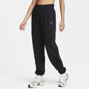 Nike Essential Fleece Joggers